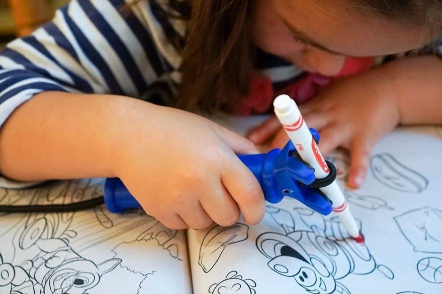 Student coloring with functionalhand
