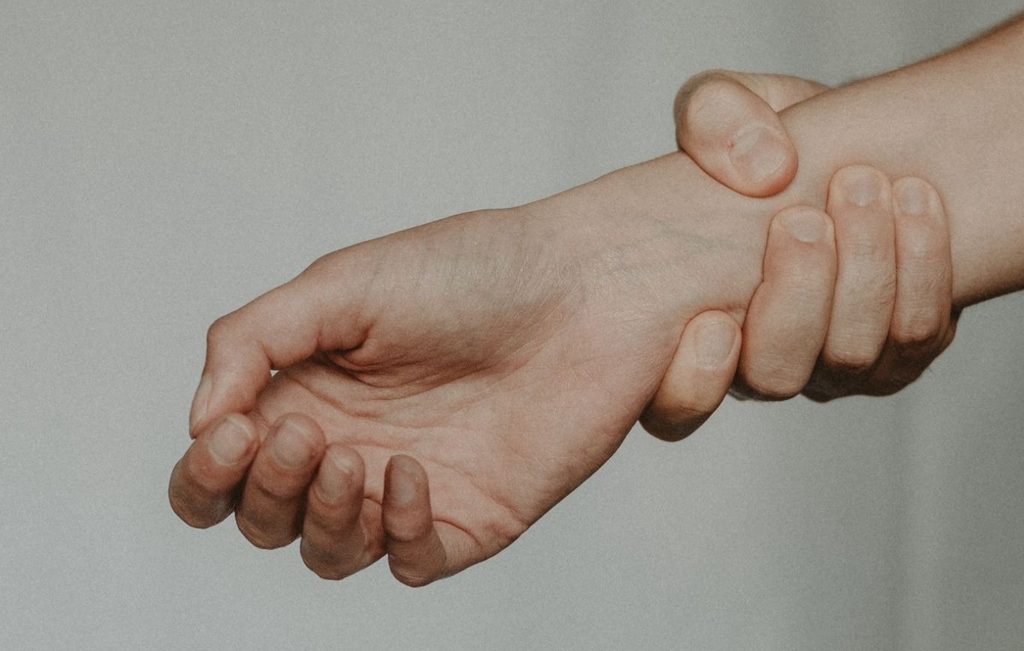 Tremor patient hand